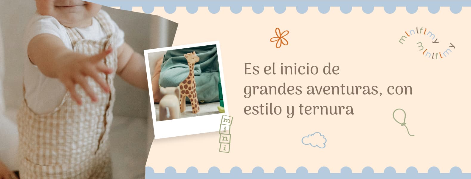 Bebé con prenda orgánica MINIFIMY